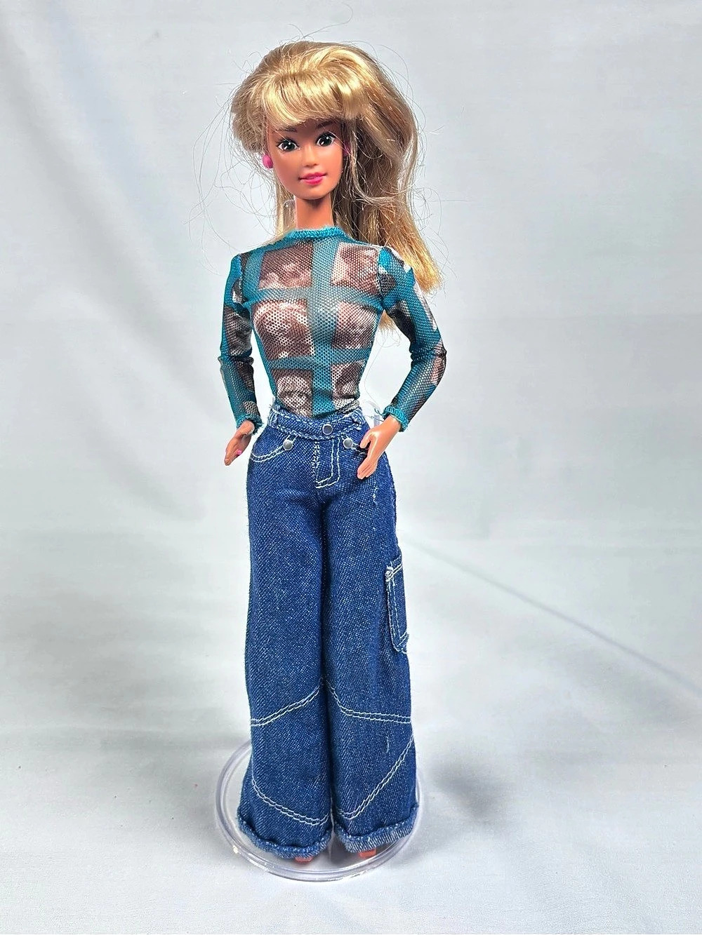 Mattel Diva Starz Nikki Doll Blue & Teal Outfit
